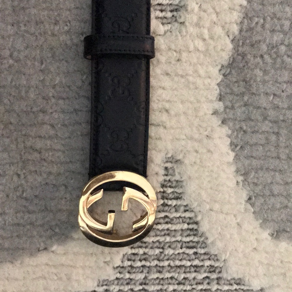 Black Gucci belt - Picture 2 of 3